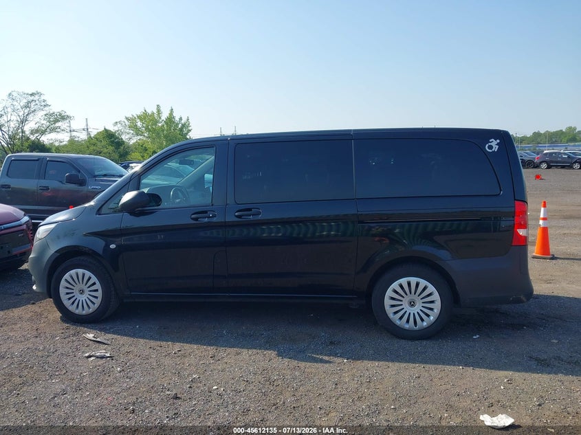 2022 MERCEDES-BENZ METRIS — Photo 14