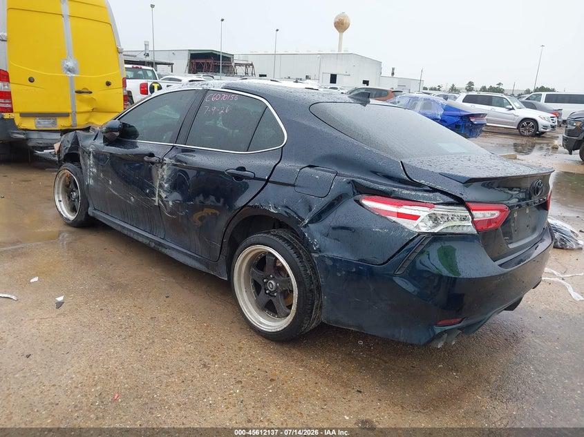2020 TOYOTA CAMRY auction photo 3