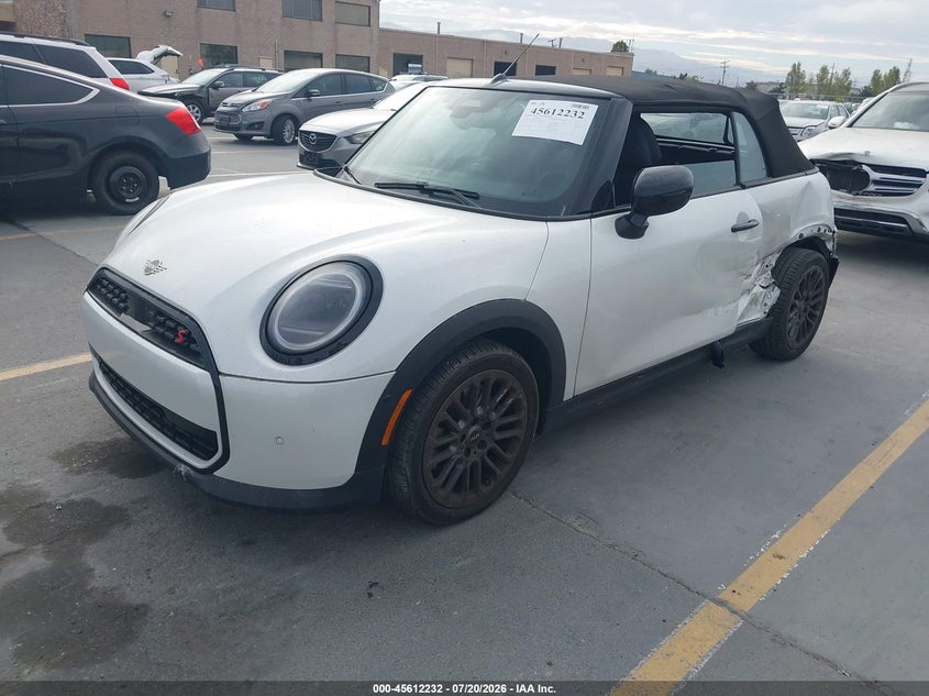 Vin: wmw23gx02s2x58442, lot: 46110682, mini convertible s signature trim 20252