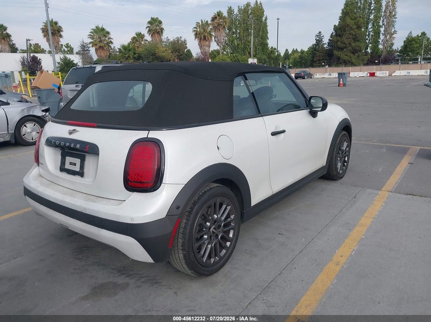 Vin: wmw23gx02s2x58442, lot: 46110682, mini convertible s signature trim 20254