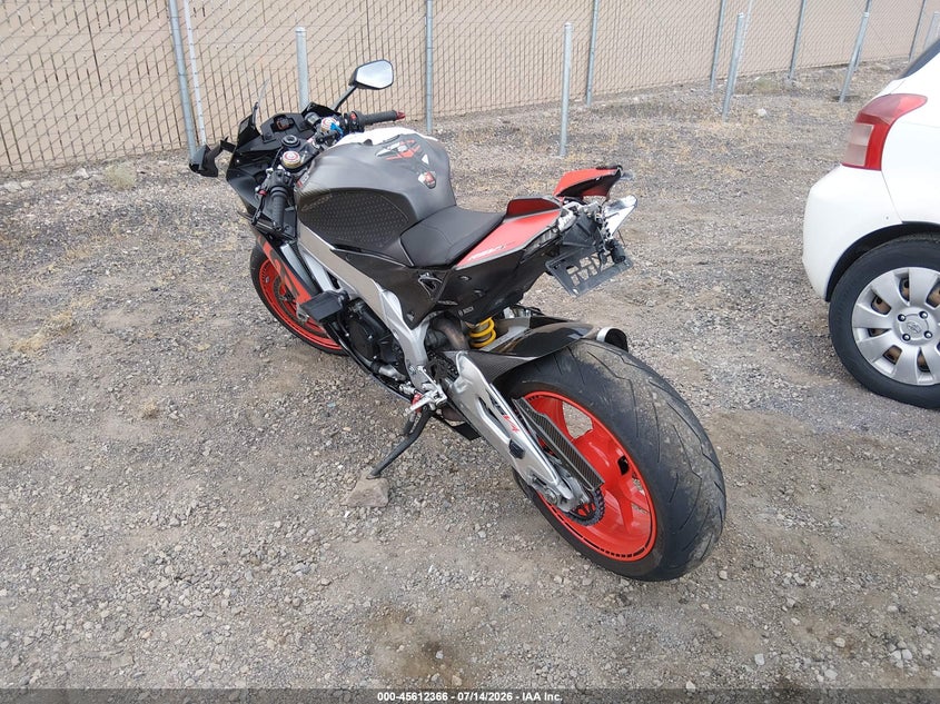 2018 APRILIA RSV auction photo 3