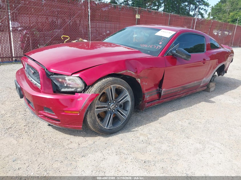 2013 FORD MUSTANG auction photo 2