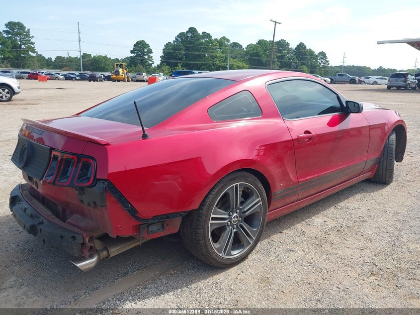 2013 FORD MUSTANG auction photo 4