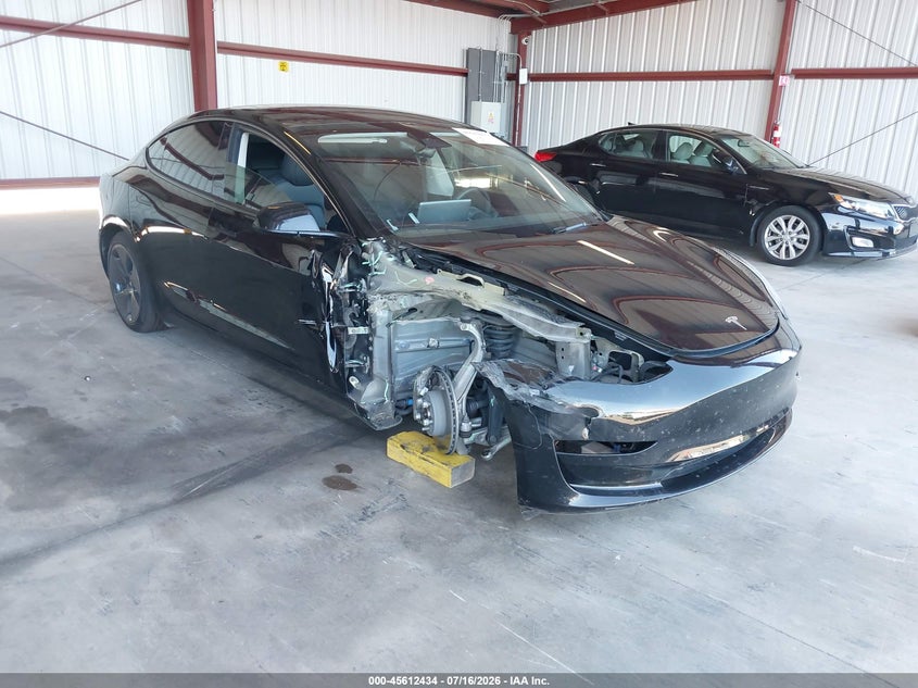 TESLA MODEL 3 - zdjęcie 1