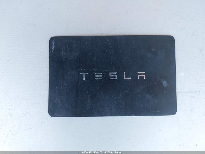 TESLA MODEL 3 - zdjęcie 11