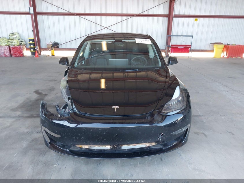 TESLA MODEL 3 - zdjęcie 13