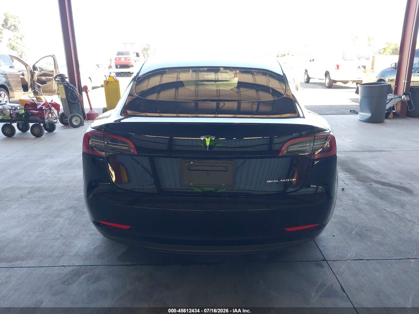 TESLA MODEL 3 - zdjęcie 17