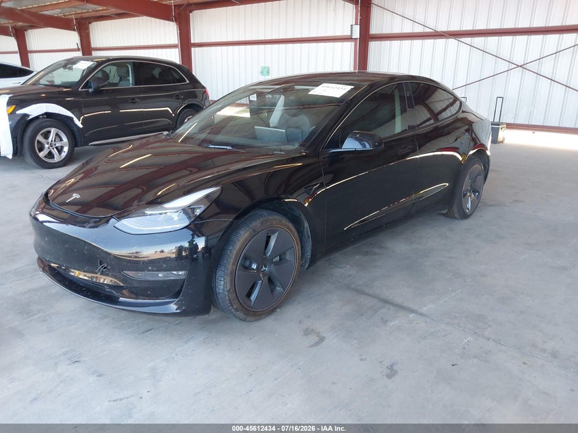 TESLA MODEL 3 - zdjęcie 2