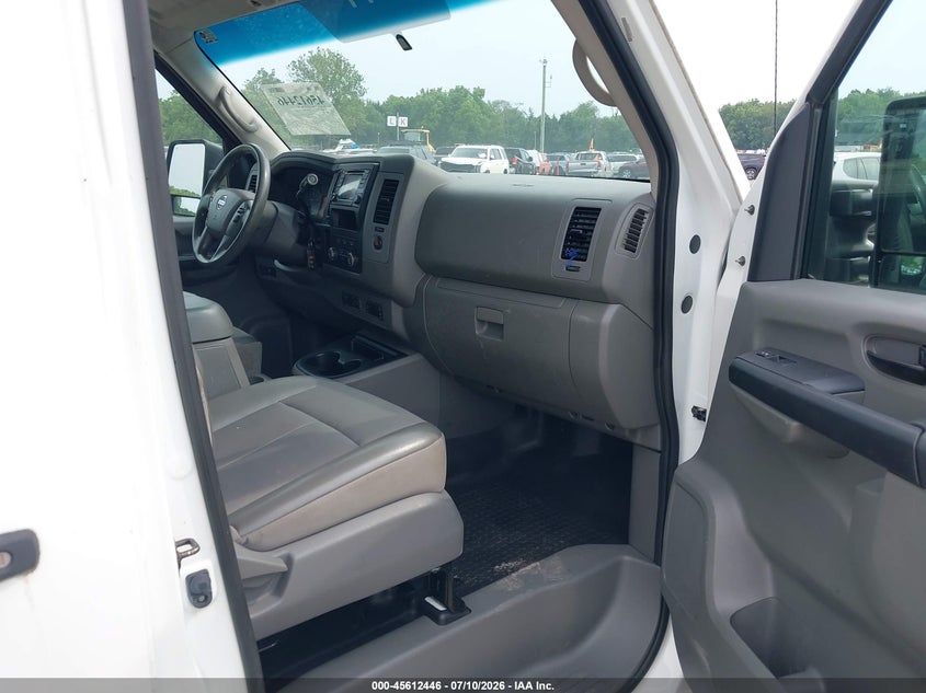 2018 NISSAN NV CARGO NV2500 HD auction photo 5
