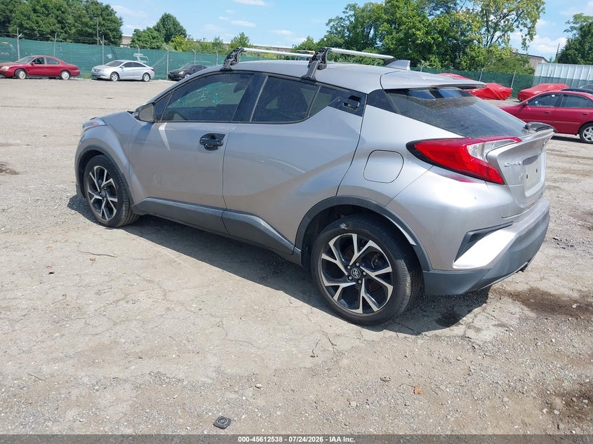 2019 TOYOTA C-HR auction photo 3