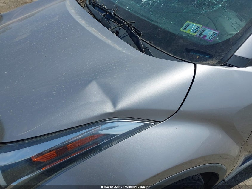 2019 TOYOTA C-HR auction photo 6