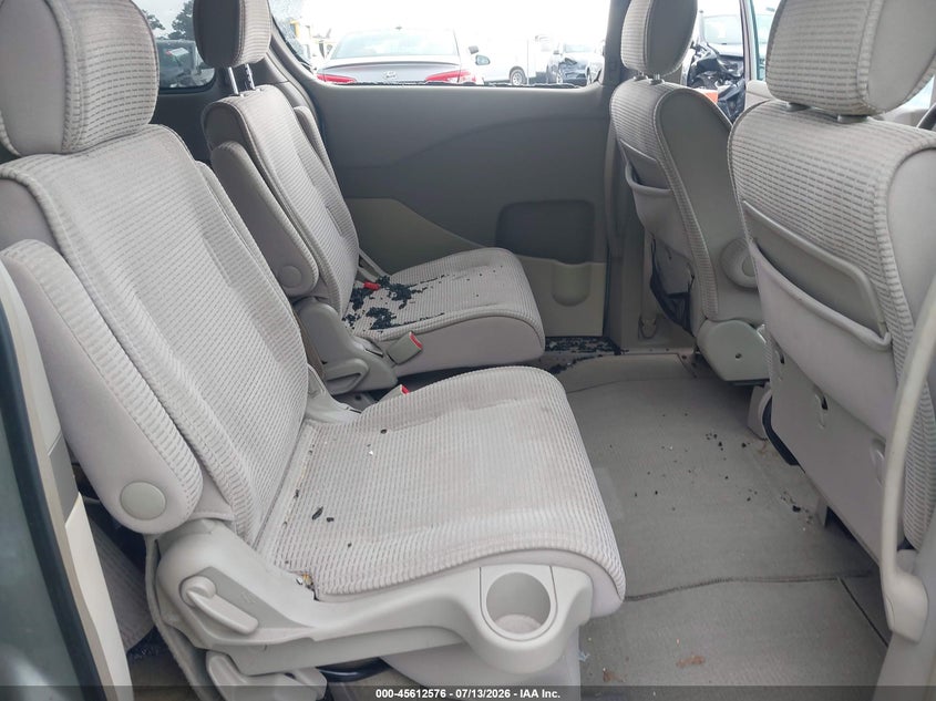 2004 NISSAN QUEST auction photo 8