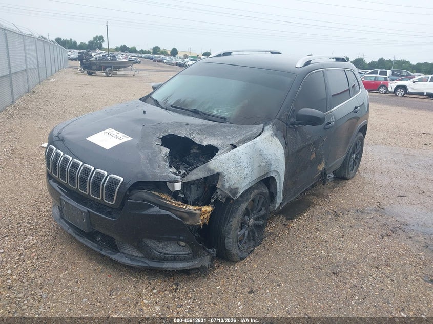 2019 Jeep Cherokee, Engine Burn, IAAI, VIN 1C4PJLLB6KD154377 — photo 2