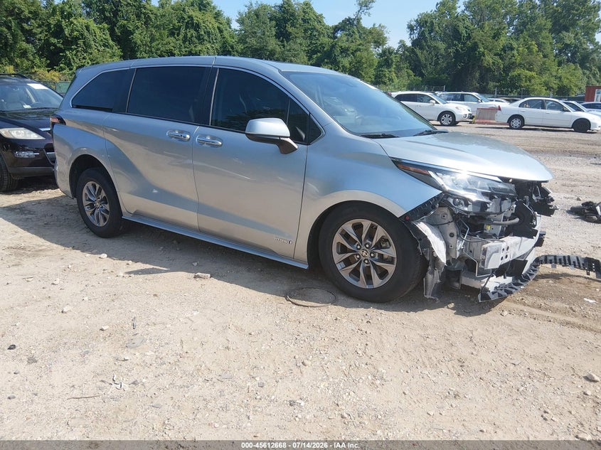 2021 Toyota Sienna Xle