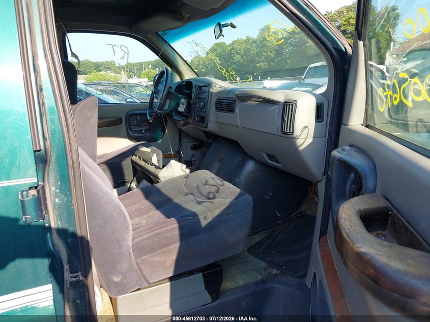 1996 CHEVROLET G10 auction photo 5