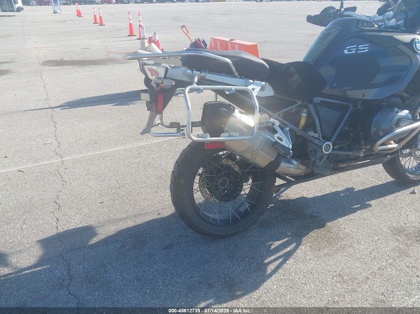 2017 BMW R1200 Gs Adventure VIN: WB10A1204HZ898493 Lot: 45612739