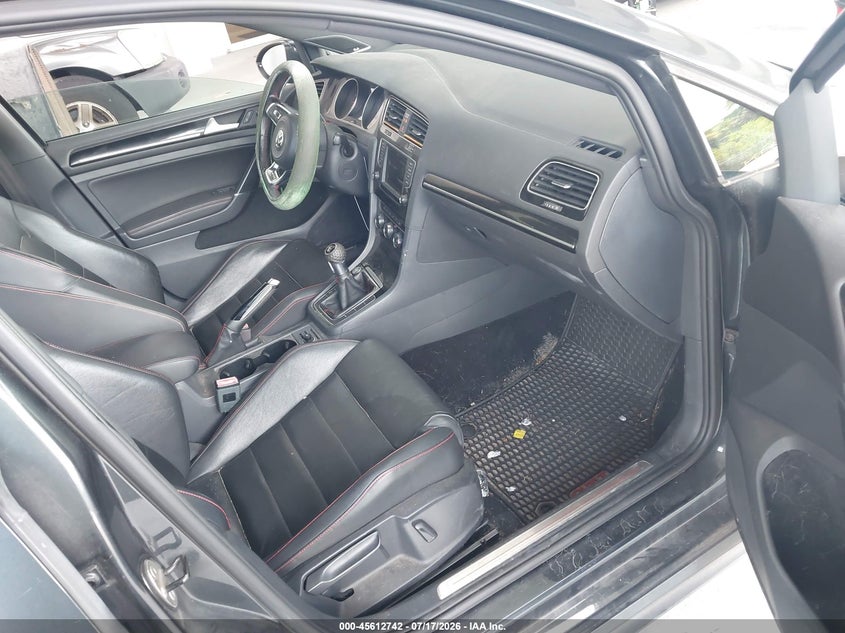 2016 VOLKSWAGEN GOLF GTI auction photo 5