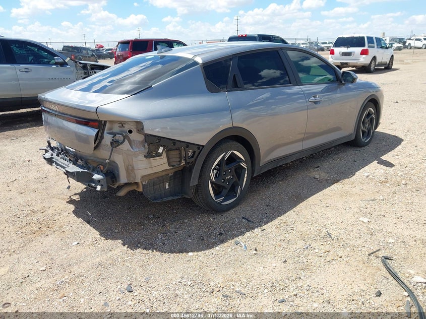 Vin: 3kpfu4de2se052039, lot: 46111245, kia k4 ex 20254