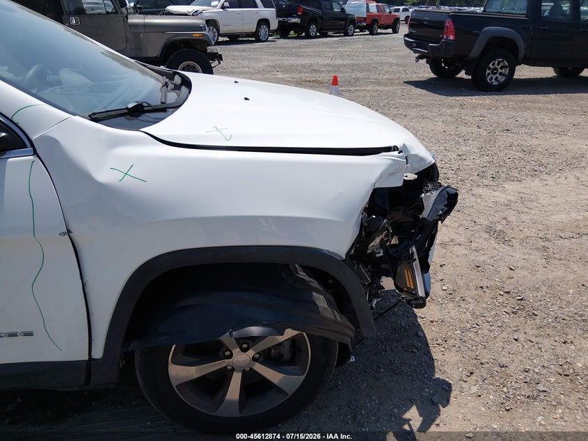 2020 JEEP CHEROKEE auction photo 6