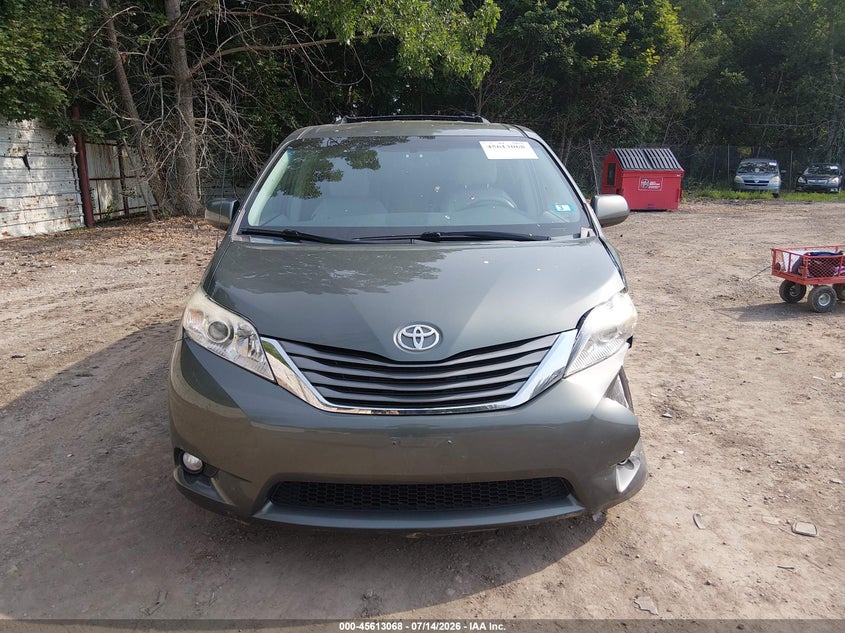 2013 Toyota Sienna Xle V6 8 Passenger VIN: 5TDYK3DCXDS402341 Lot: 45613068