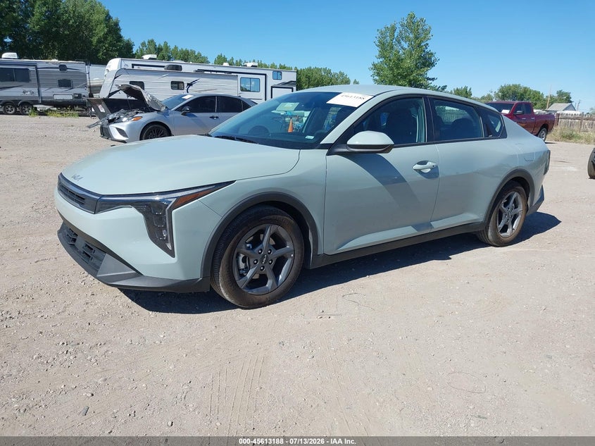 Vin: 3kpft4dexte281072, lot: 46111638, kia k4 lxs 20262