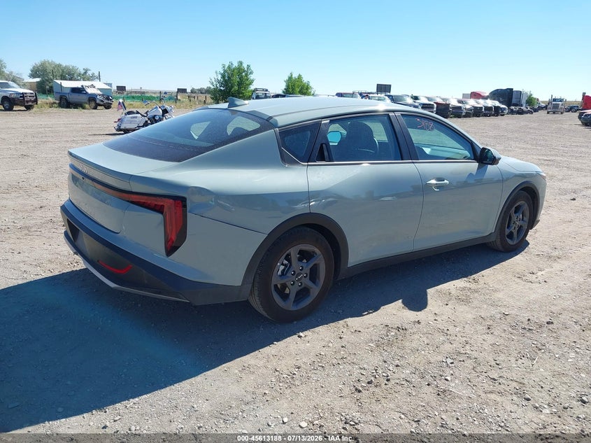 Vin: 3kpft4dexte281072, lot: 46111638, kia k4 lxs 20264