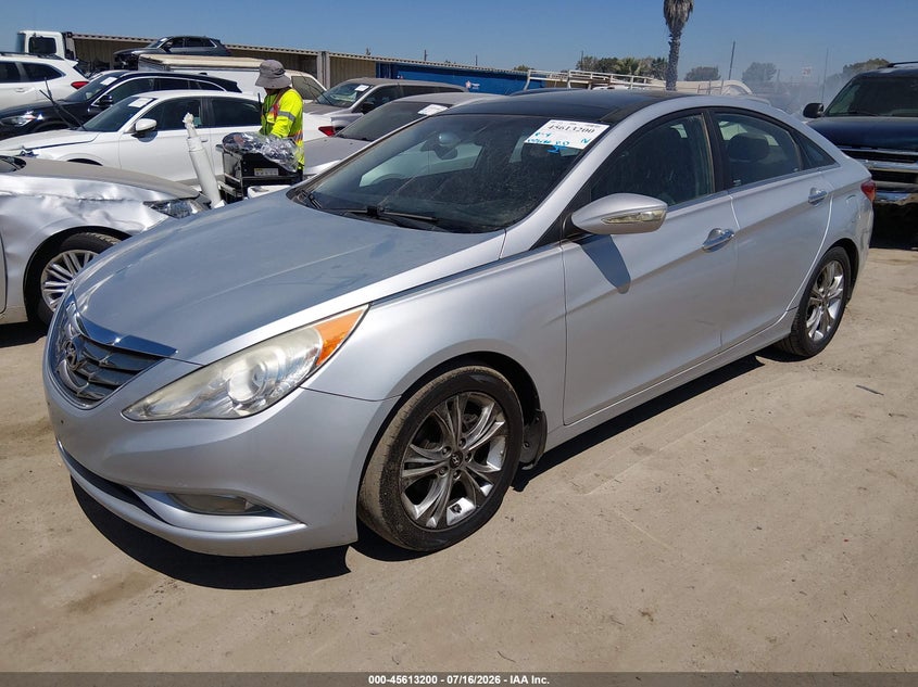 2013 HYUNDAI SONATA auction photo 2