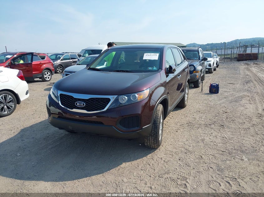 2012 Kia Sorento, Rear, IAAI, VIN 5XYKTCA6XCG198752 — photo 2