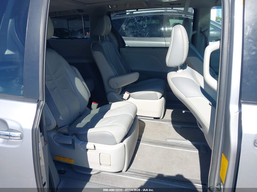 2011 Toyota Sienna Limited V6 VIN: 5TDYK3DC9BS029791 Lot: 45613233