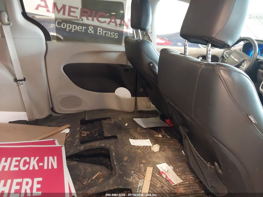 2017 CHRYSLER PACIFICA auction photo 8