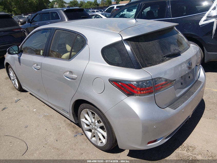 Vin: jthkd5bh9d2132048, lot: 46111703, lexus ct 200h 20133