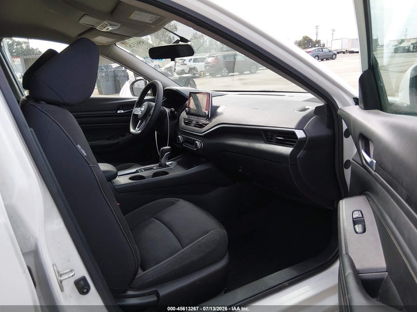 2019 NISSAN ALTIMA auction photo 5