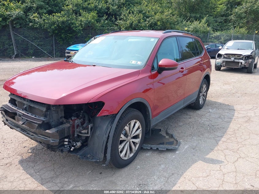 2018 VOLKSWAGEN TIGUAN auction photo 2