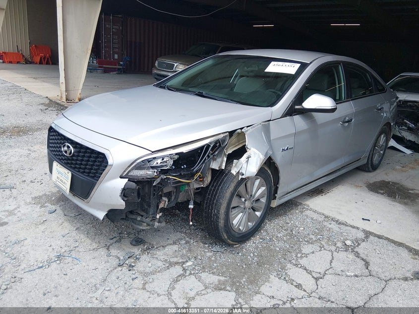 2016 HYUNDAI SONATA HYBRID auction photo 2