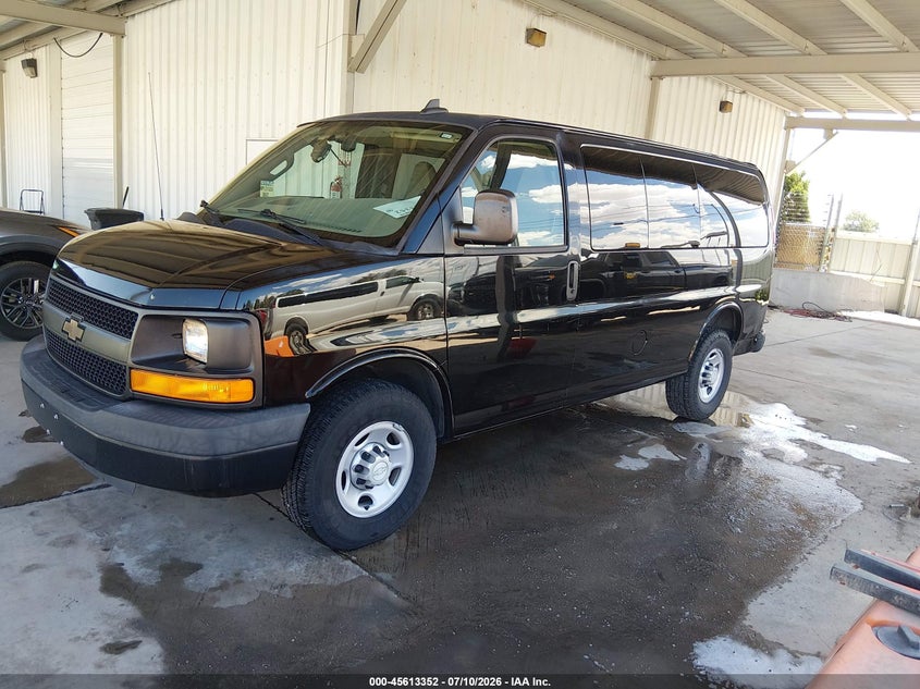 2016 CHEVROLET EXPRESS 2500 auction photo 2