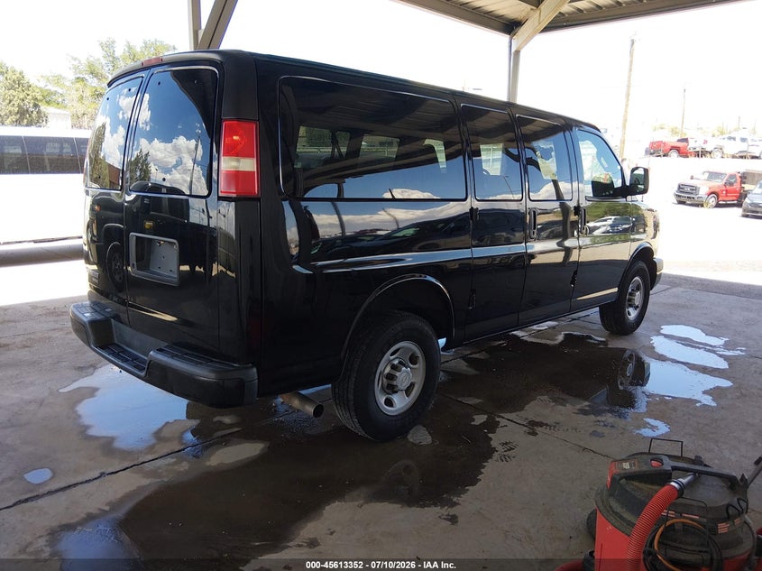2016 CHEVROLET EXPRESS 2500 auction photo 4