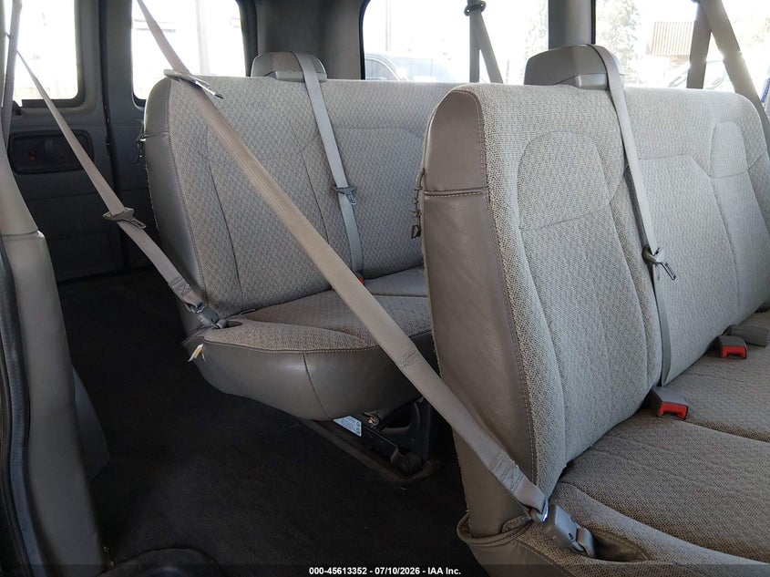 2016 CHEVROLET EXPRESS 2500 auction photo 8