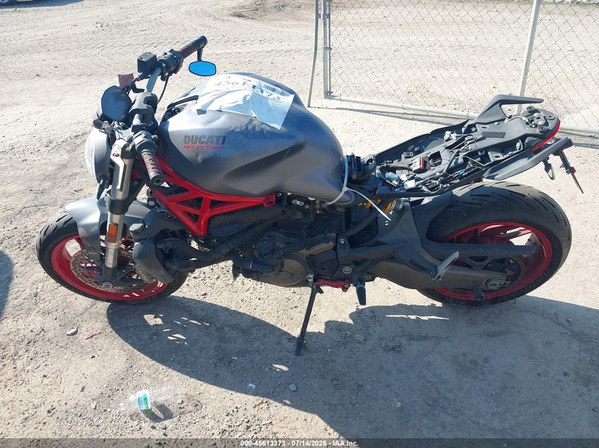 2017 Ducati Monster 821 VIN: ZDM1RBTSXHB023406 Lot: 45613373