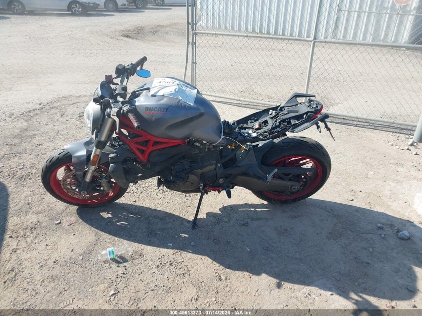 2017 Ducati Monster 821 VIN: ZDM1RBTSXHB023406 Lot: 45613373