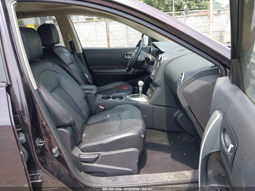 2011 NISSAN ROGUE auction photo 5