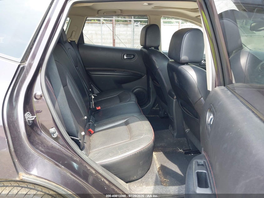 2011 NISSAN ROGUE auction photo 8