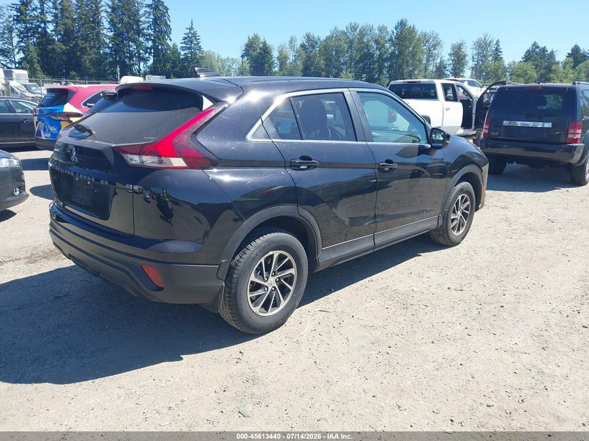 2024 Mitsubishi Eclipse Cross Es S-Awc VIN: JA4ATUAA7RZ027385 Lot: 45613440