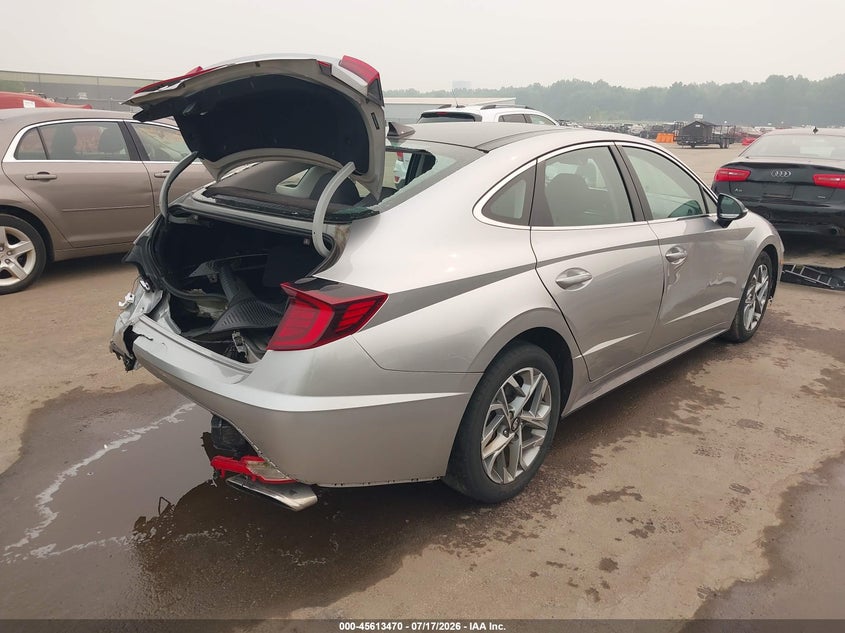 2021 HYUNDAI SONATA auction photo 4