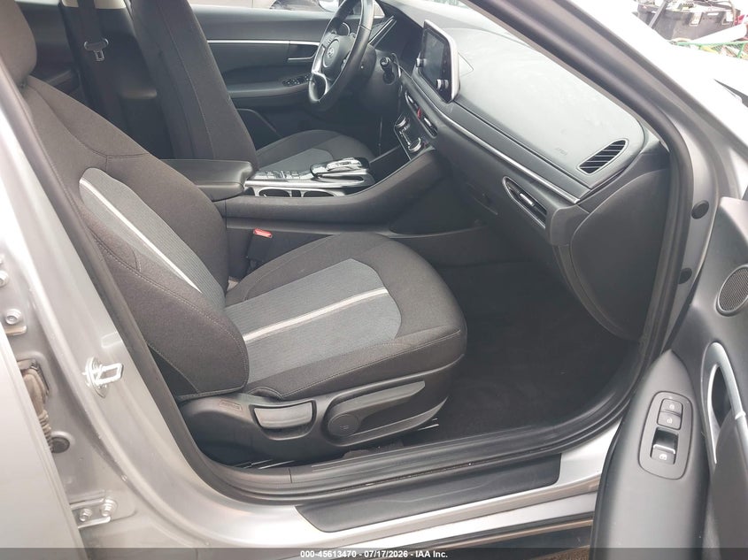 2021 HYUNDAI SONATA auction photo 5