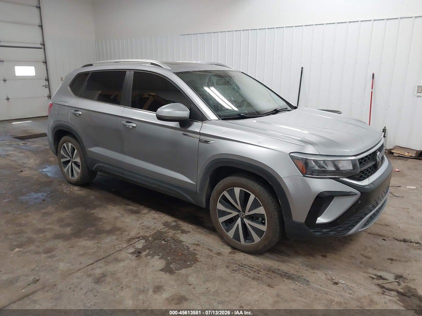 2022 VOLKSWAGEN TAOS — zdjęcie z aukcji