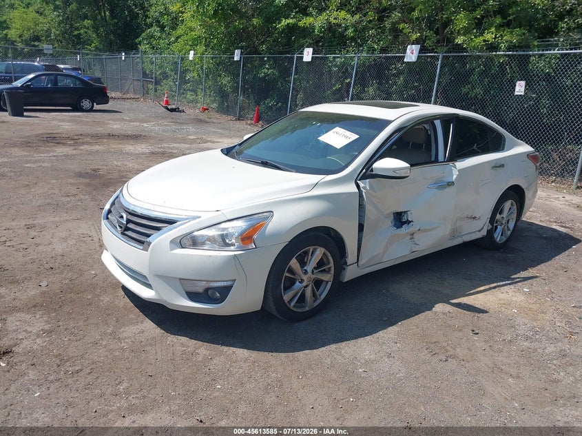 2014 Nissan Altima, Left Side, IAAI, VIN 1N4AL3AP2EC194759 — photo 2