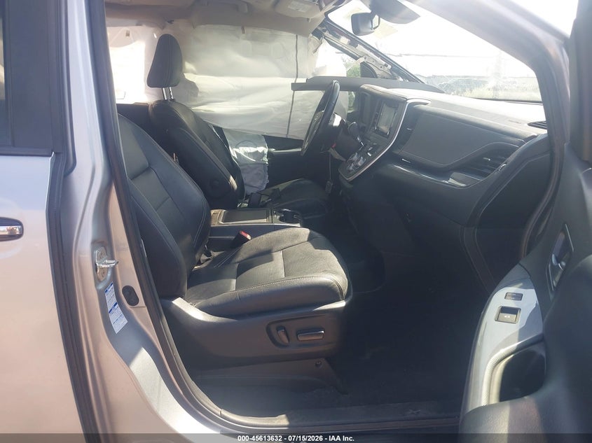 TOYOTA SIENNA - zdjęcie 5