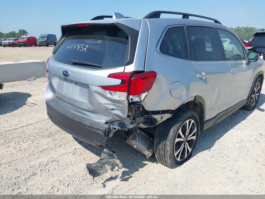 2019 SUBARU FORESTER auction photo 6