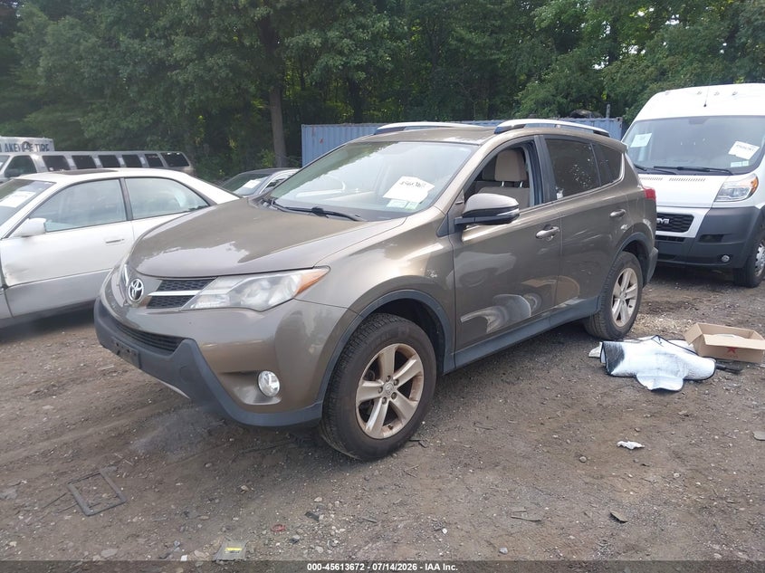 2013 Toyota RAV 4, Front End, IAAI, VIN JTMRFREVXDD000424 — photo 2