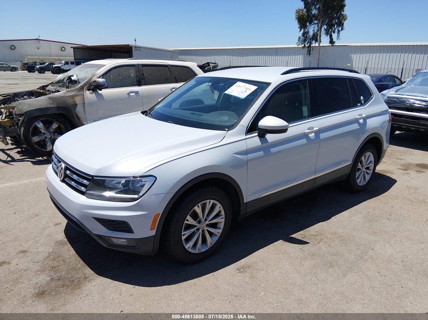 2018 VOLKSWAGEN TIGUAN auction photo 2
